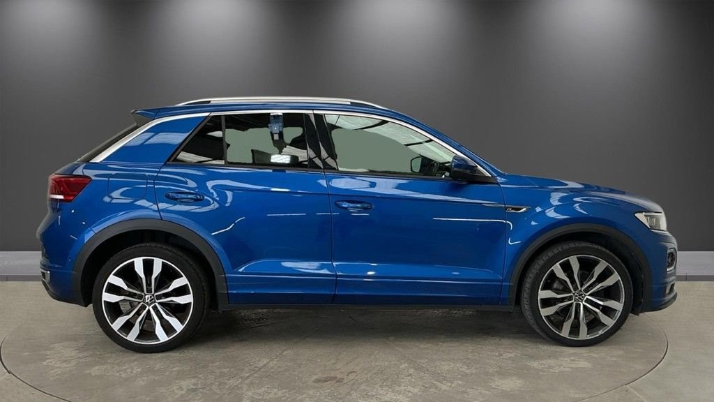 2021 Volkswagen T-Roc — image 5