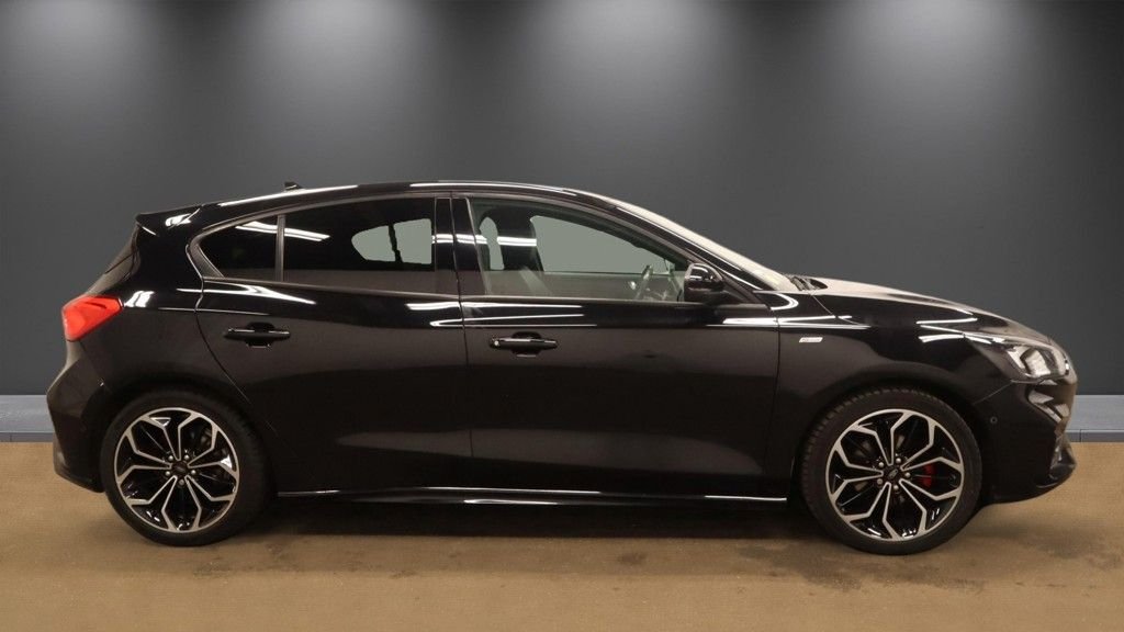 2020 Ford Focus — image 5