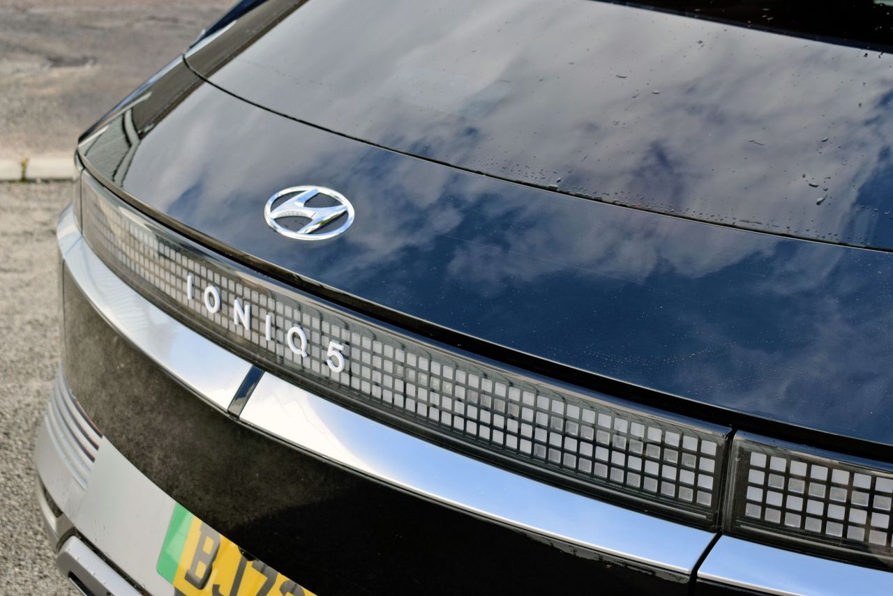 2022 HYUNDAI IONIQ 5 58kWh Ultimate Hatchback 5dr Electric Auto (170 ps) - vehicle photo 13 for sale on PureCar