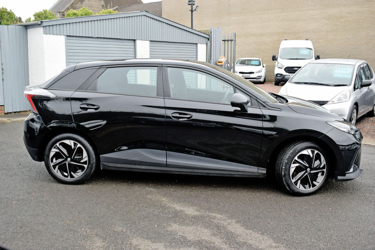 2023 MG MG4 51kWh SE Hatchback 5dr Electric Auto (170 ps) 1 Owner from New - vehicle photo 4 for sale on PureCar
