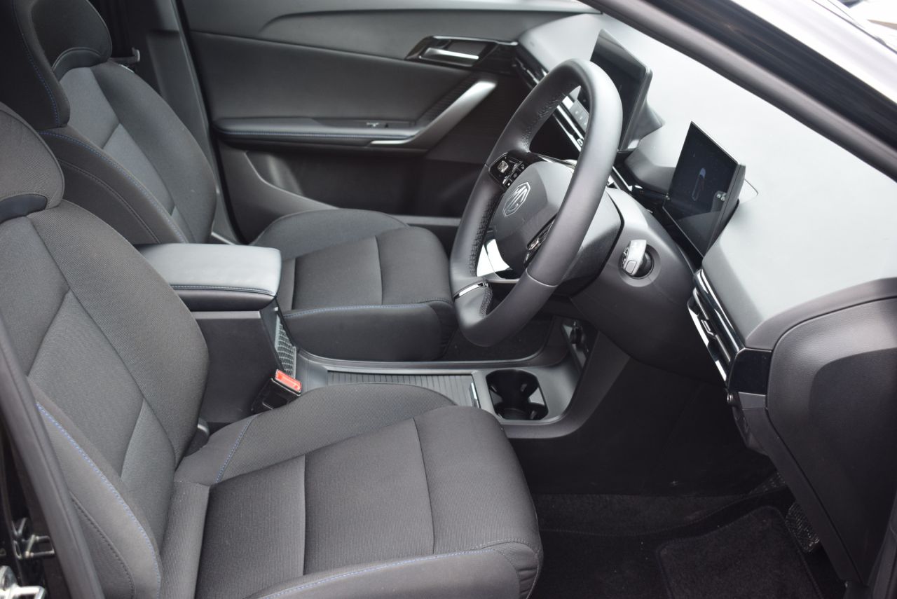 2023 MG MG4 51kWh SE Hatchback 5dr Electric Auto (170 ps) 1 Owner from New - vehicle photo 15 for sale on PureCar