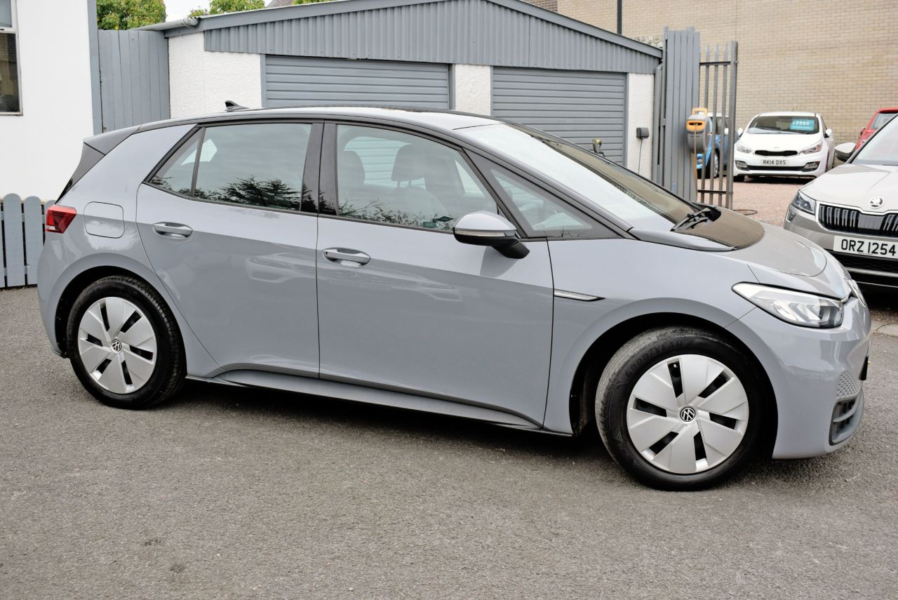 2022 VOLKSWAGEN ID.3 Pure Performance 45kWh Life Hatchback 5dr Electric Auto (150 ps) 1 Owner - vehicle photo 3 for sale on PureCar