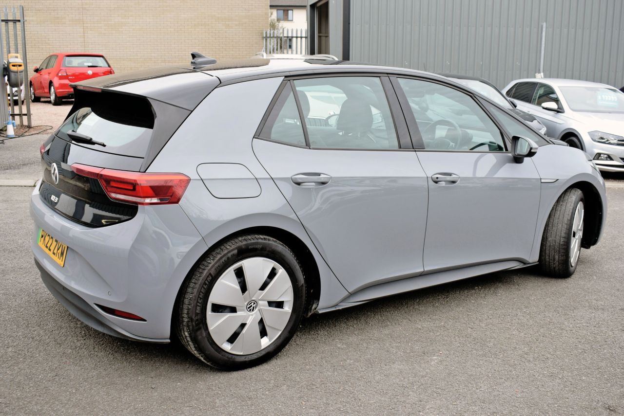 2022 VOLKSWAGEN ID.3 Pure Performance 45kWh Life Hatchback 5dr Electric Auto (150 ps) 1 Owner - vehicle photo 4 for sale on PureCar