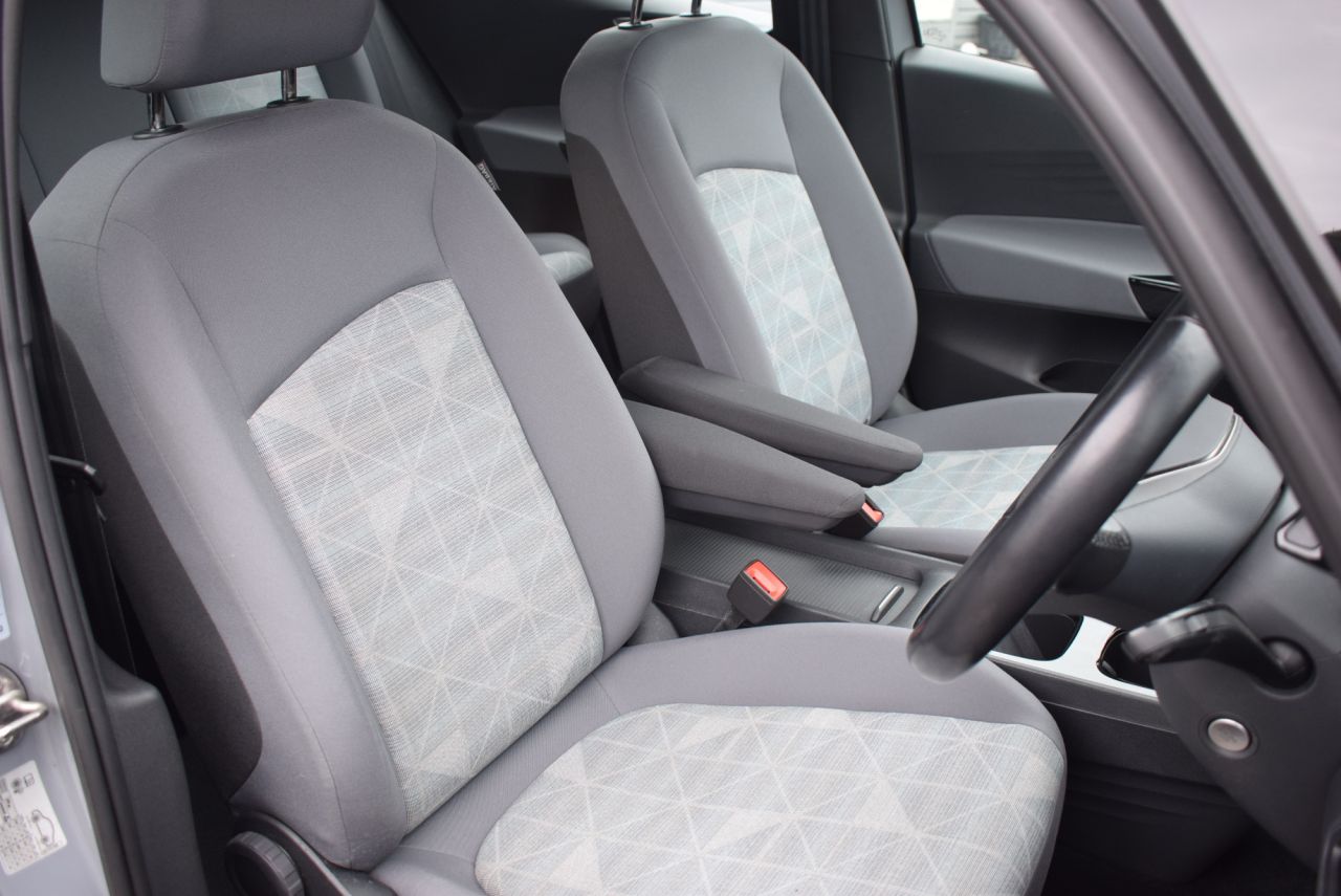 2022 VOLKSWAGEN ID.3 Pure Performance 45kWh Life Hatchback 5dr Electric Auto (150 ps) 1 Owner - vehicle photo 13 for sale on PureCar