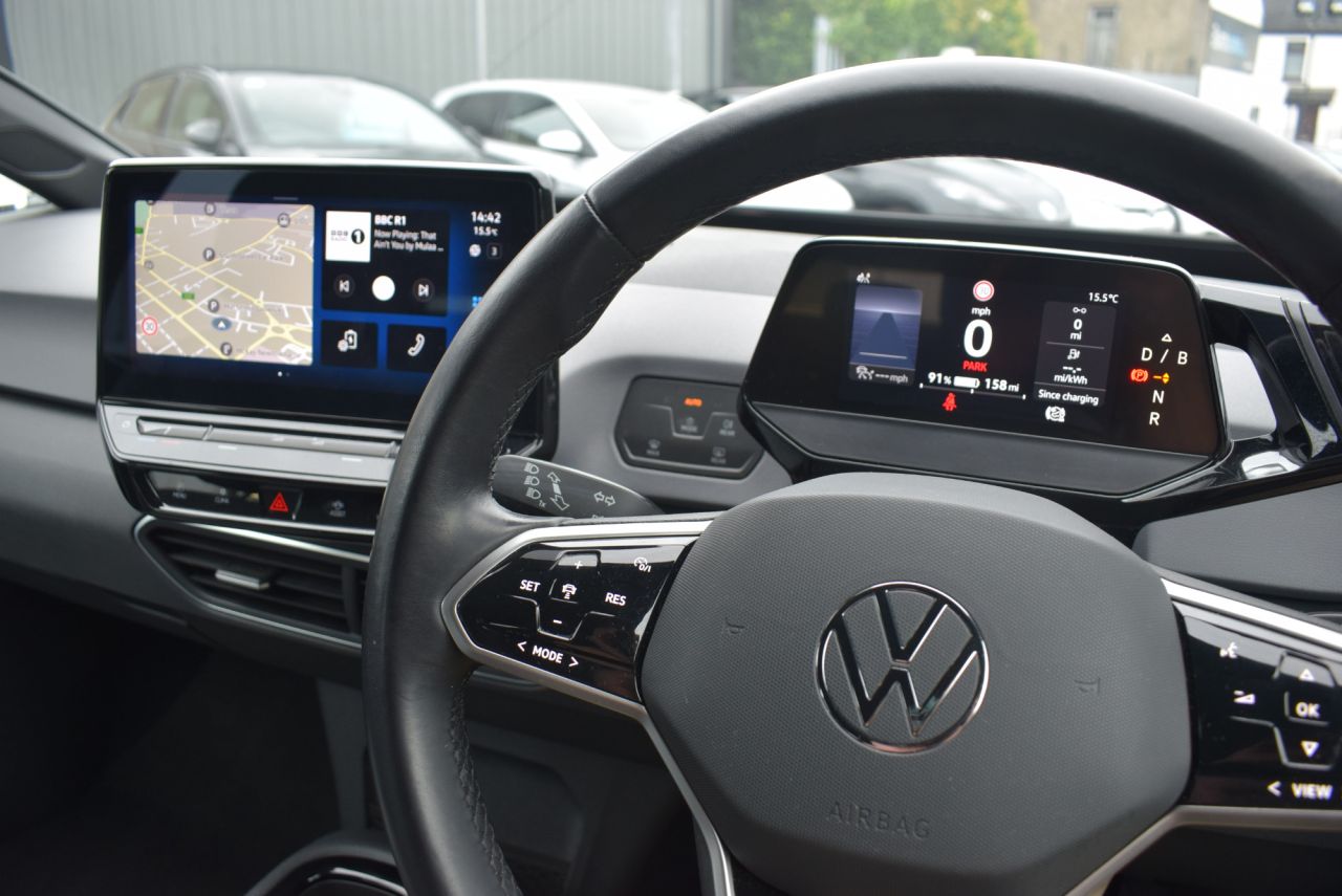 2022 VOLKSWAGEN ID.3 Pure Performance 45kWh Life Hatchback 5dr Electric Auto (150 ps) 1 Owner - vehicle photo 17 for sale on PureCar