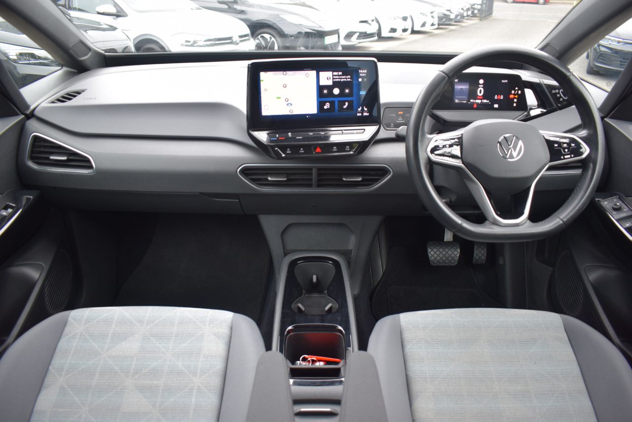 2022 VOLKSWAGEN ID.3 Pure Performance 45kWh Life Hatchback 5dr Electric Auto (150 ps) 1 Owner - vehicle photo 16 for sale on PureCar