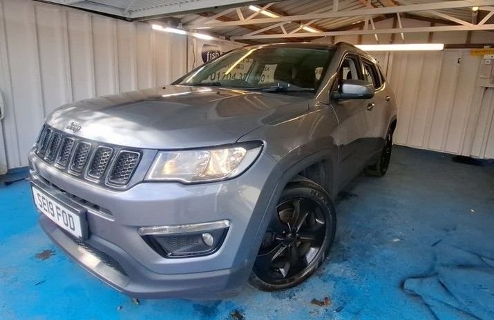 Grey 2019 Jeep Compass SUV/Crossover Front-wheel drive Manual