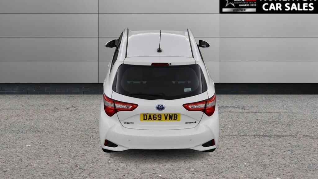 2019 Toyota Yaris — image 4