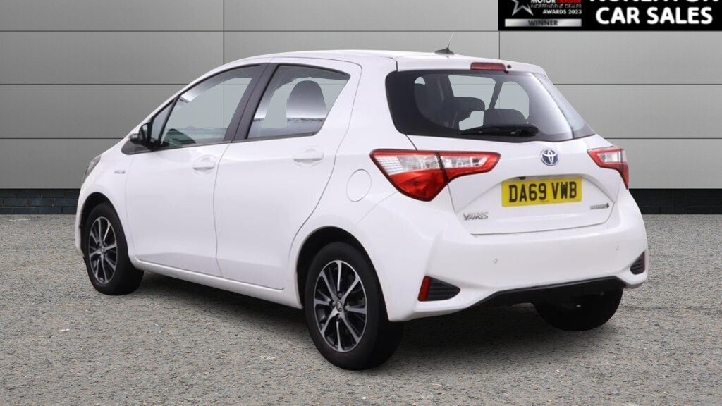 2019 Toyota Yaris — image 5