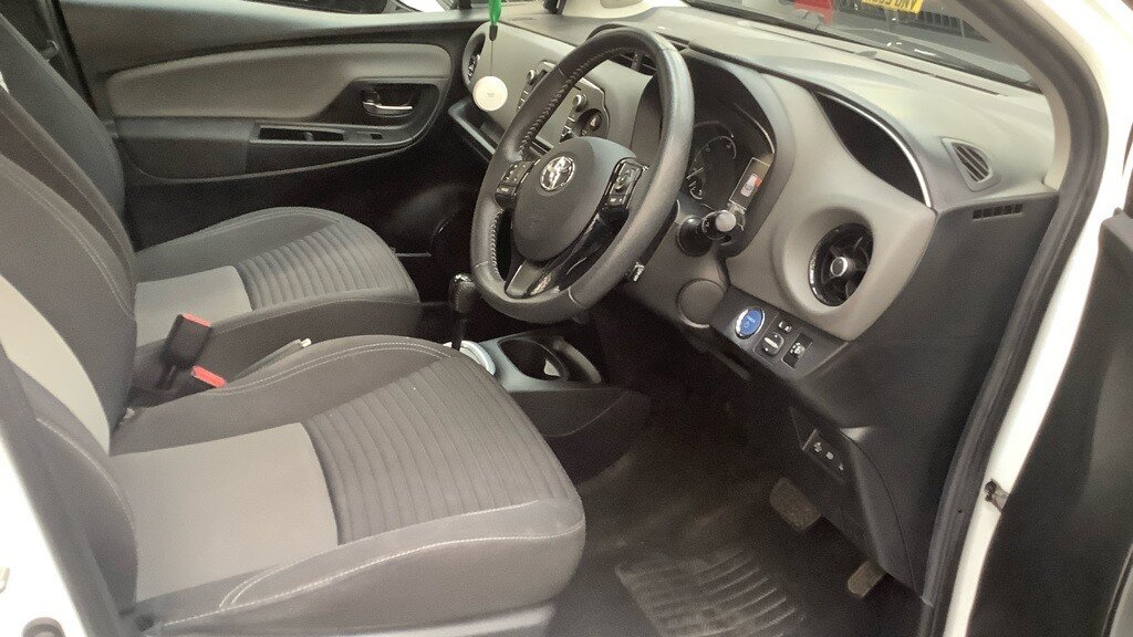 2019 Toyota Yaris — image 11