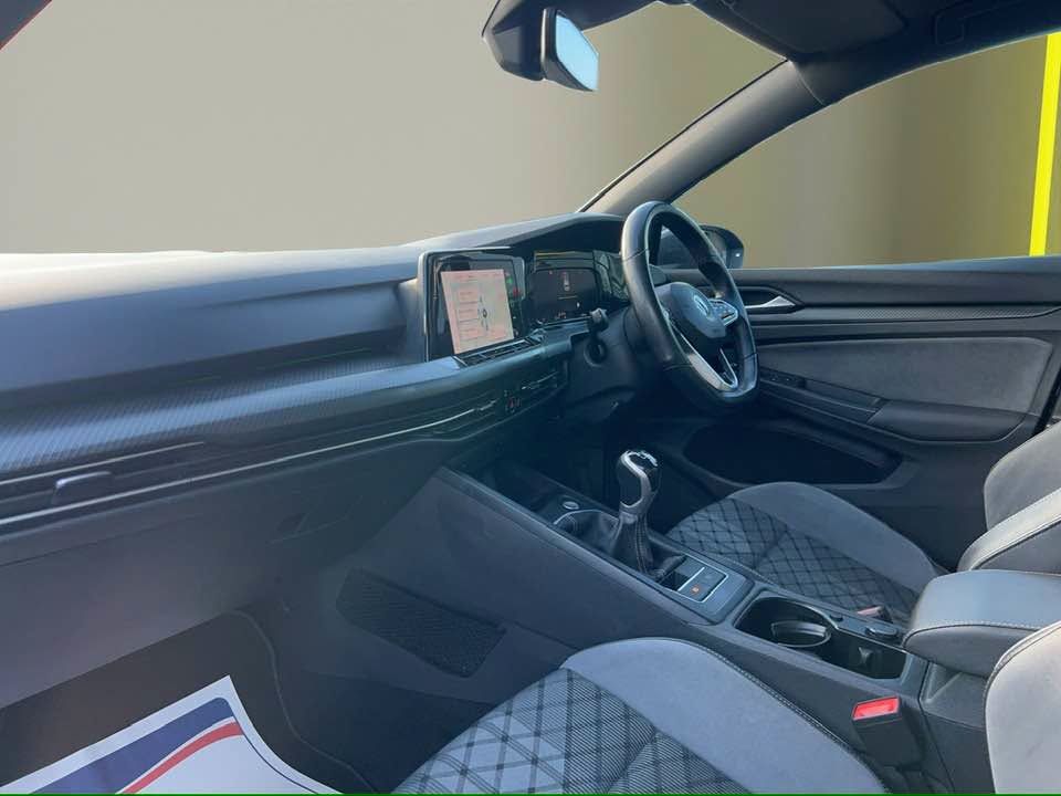 2021 VOLKSWAGEN GOLF 1.5 TSI R-Line Hatchback 5dr Petrol Manual Euro 6 (s/s) (130 ps) - vehicle photo 14 for sale on PureCar