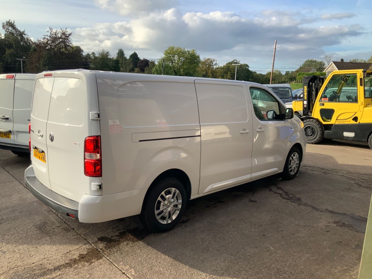 2023 VAUXHALL VIVARO 1.5 Turbo D 2900 Sportive Panel Van 6dr Diesel Manual L2 H1 Euro 6 (s/s) (1 - vehicle photo 3 for sale on PureCar