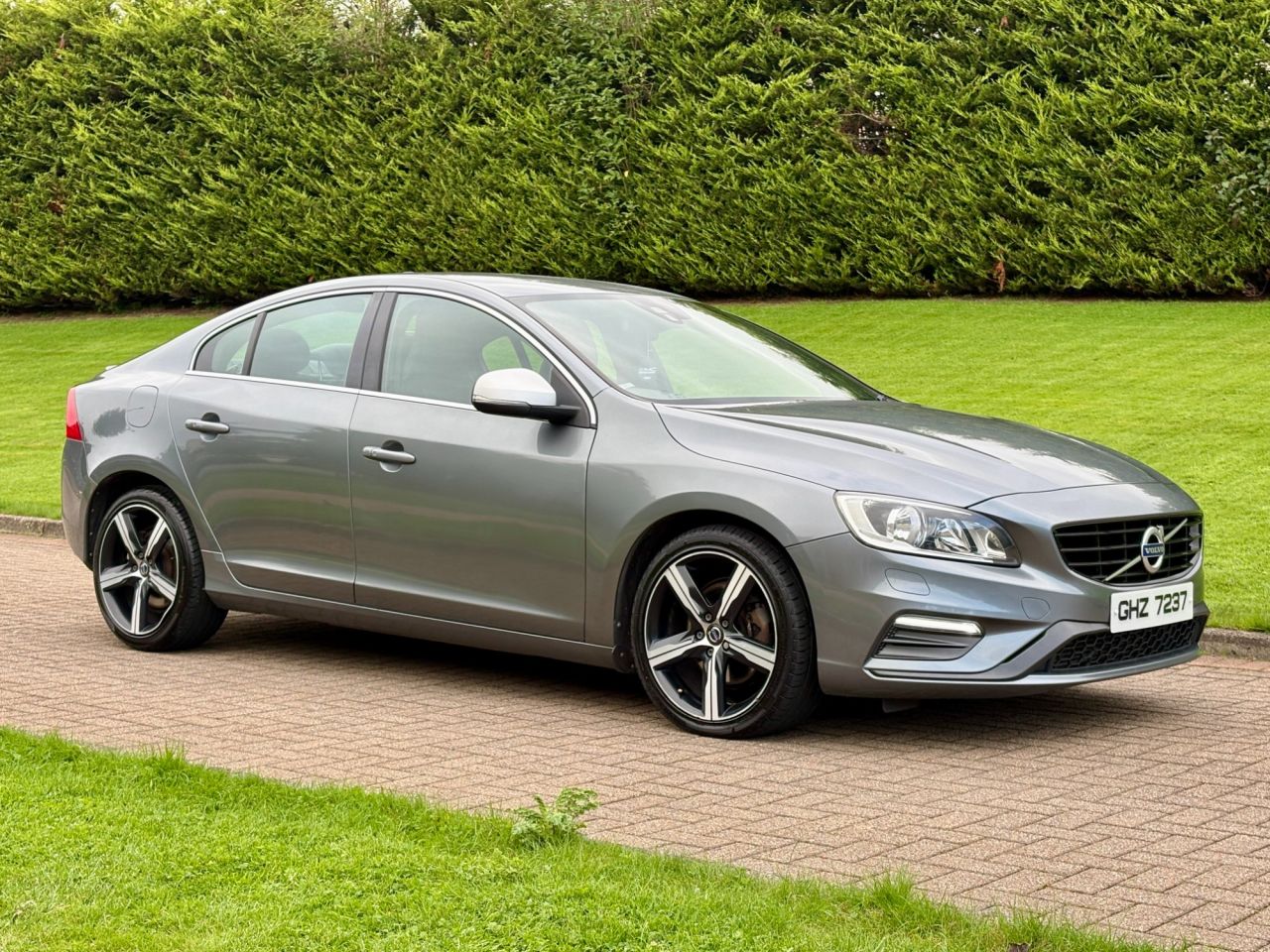 2018 VOLVO S60 2.0 D4 R-Design Nav Saloon 4dr Diesel Auto Euro 6 (s/s) (190 ps) - vehicle photo 5 for sale on PureCar