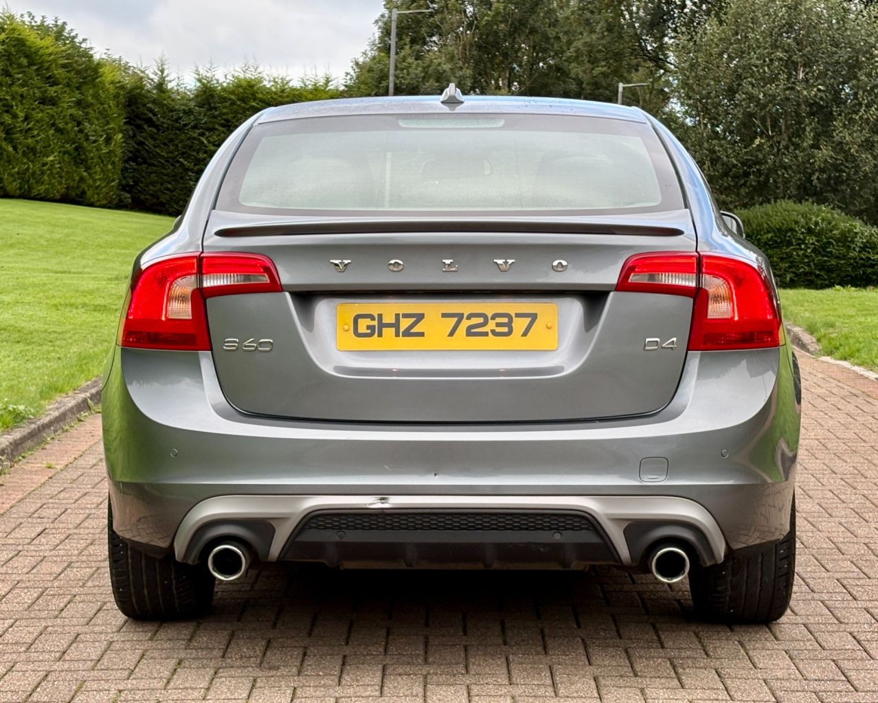 2018 VOLVO S60 2.0 D4 R-Design Nav Saloon 4dr Diesel Auto Euro 6 (s/s) (190 ps) - vehicle photo 9 for sale on PureCar