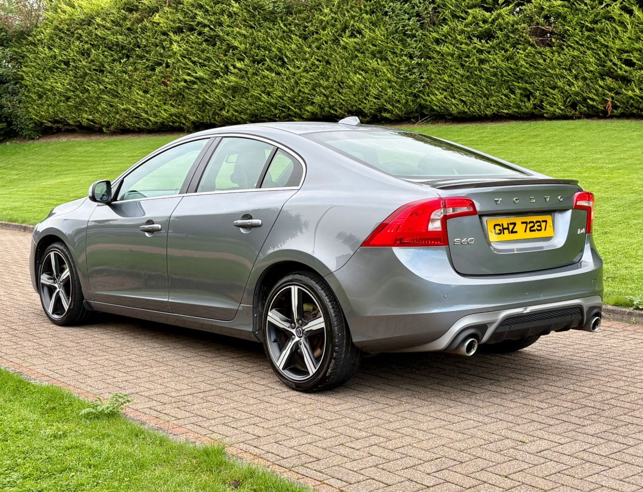 2018 VOLVO S60 2.0 D4 R-Design Nav Saloon 4dr Diesel Auto Euro 6 (s/s) (190 ps) - vehicle photo 4 for sale on PureCar