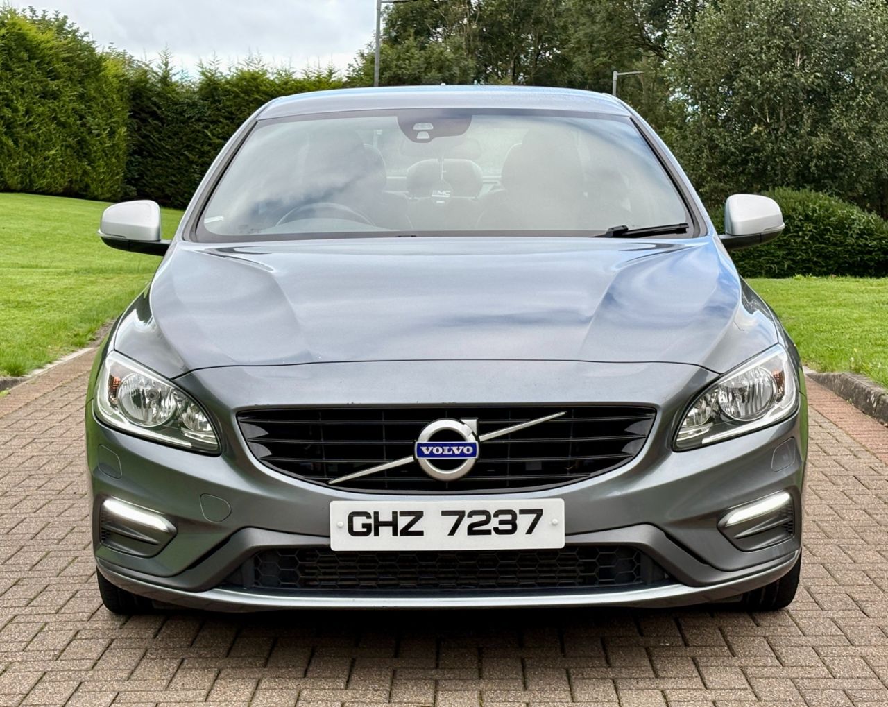 2018 VOLVO S60 2.0 D4 R-Design Nav Saloon 4dr Diesel Auto Euro 6 (s/s) (190 ps) - vehicle photo 10 for sale on PureCar