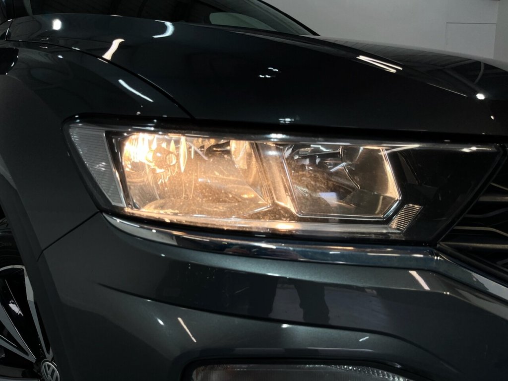 2019 Volkswagen T-Roc — image 3