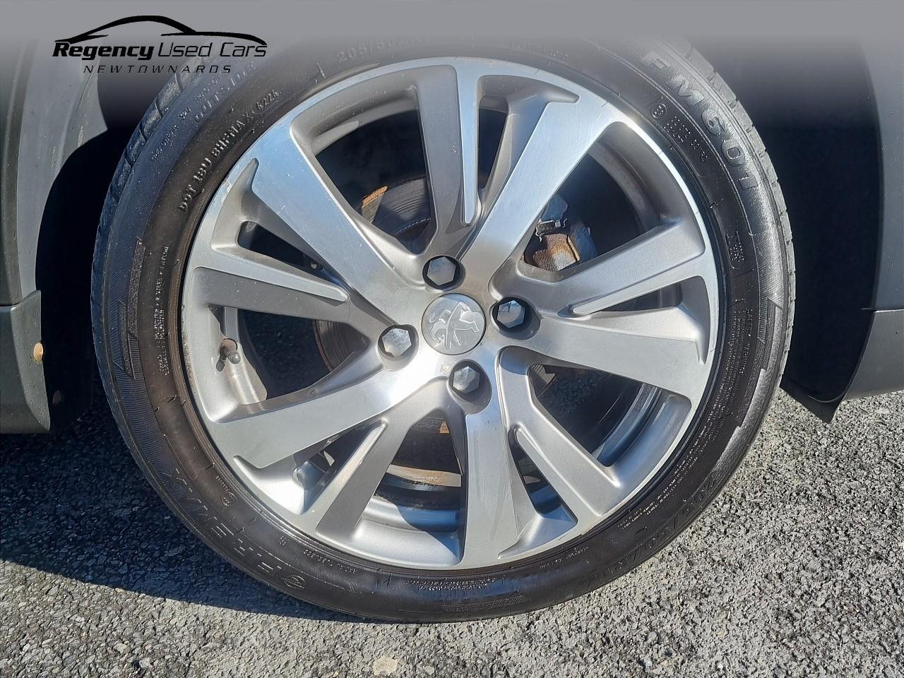 2019 PEUGEOT 1.5 BlueHDi Allure Premium Euro 6 (s/s) 5dr - vehicle photo 11 for sale on PureCar
