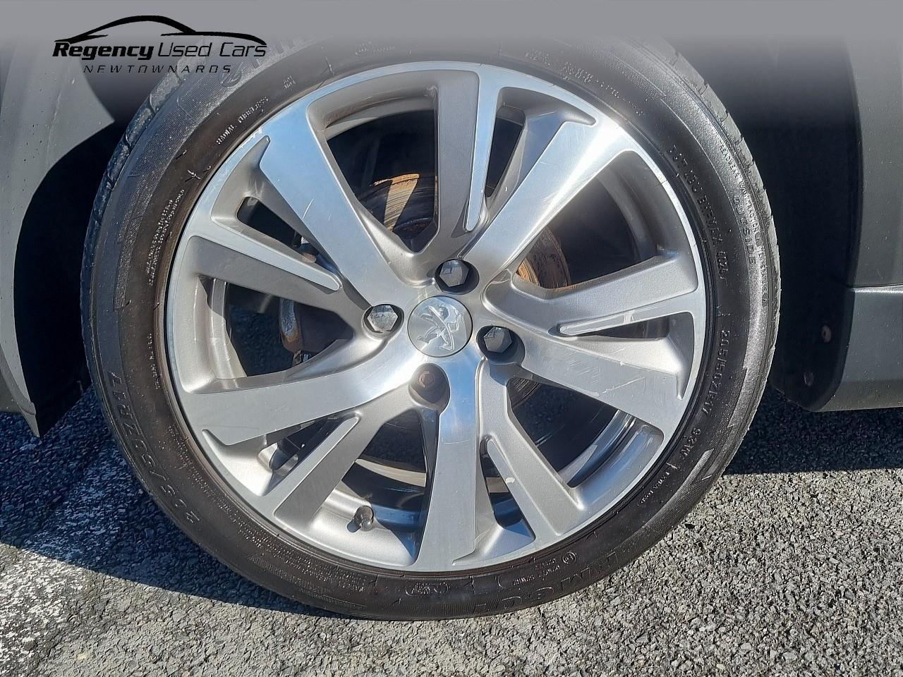 2019 PEUGEOT 1.5 BlueHDi Allure Premium Euro 6 (s/s) 5dr - vehicle photo 13 for sale on PureCar