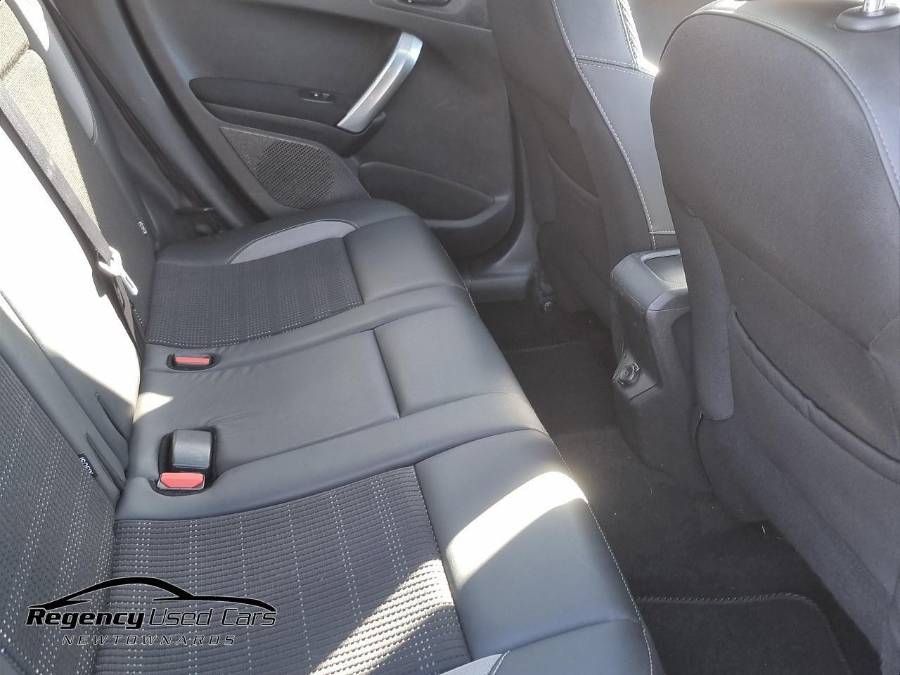 2019 PEUGEOT 1.5 BlueHDi Allure Premium Euro 6 (s/s) 5dr - vehicle photo 30 for sale on PureCar