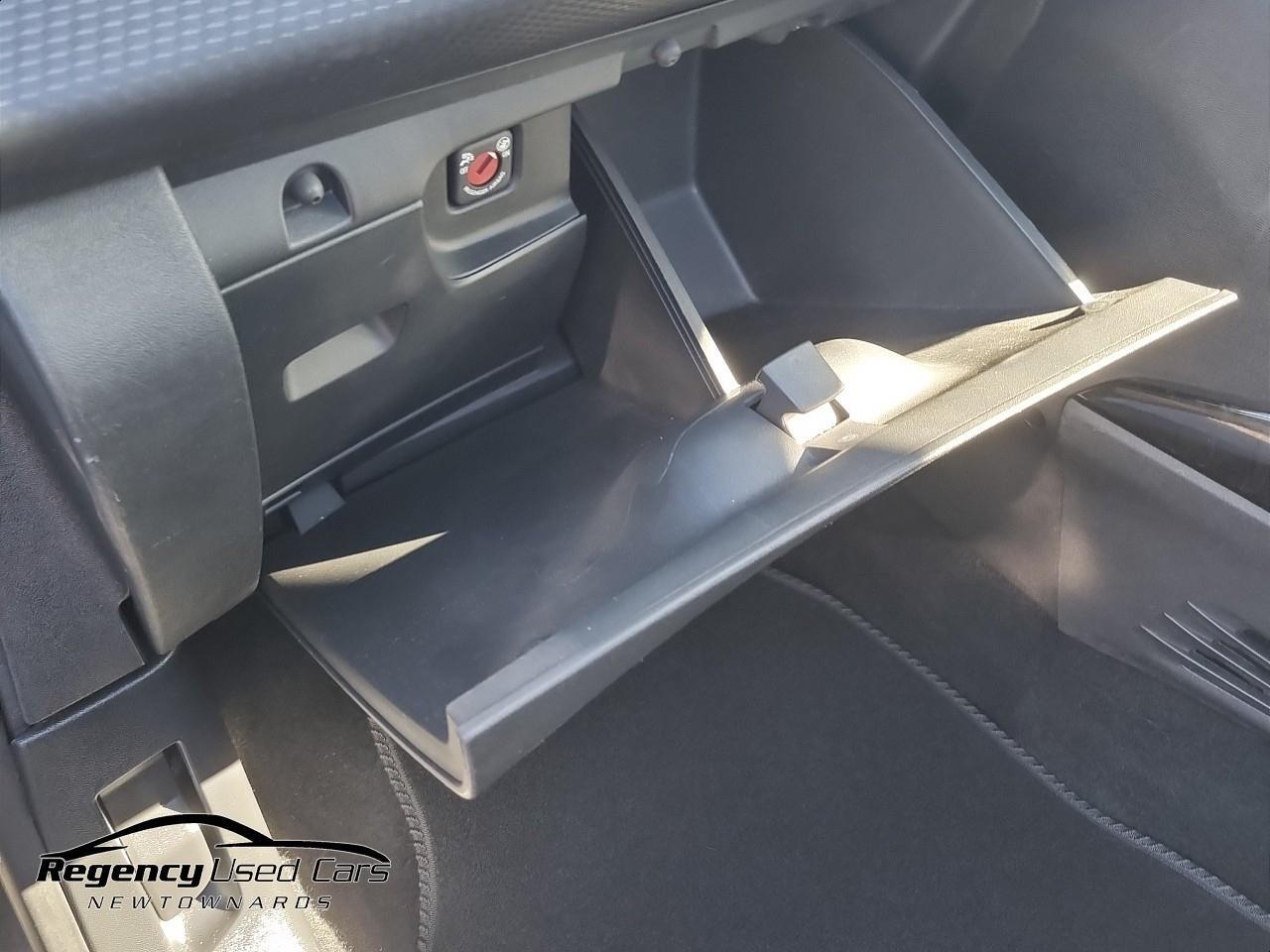 2019 PEUGEOT 1.5 BlueHDi Allure Premium Euro 6 (s/s) 5dr - vehicle photo 43 for sale on PureCar