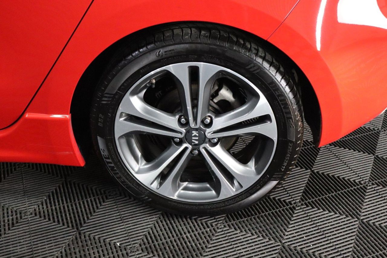 2018 KIA CEED 1.6 CRDi GT-Line Hatchback 5dr Diesel Manual Euro 6 (s/s) (134 bhp) EASY TO - vehicle photo 19 for sale on PureCar
