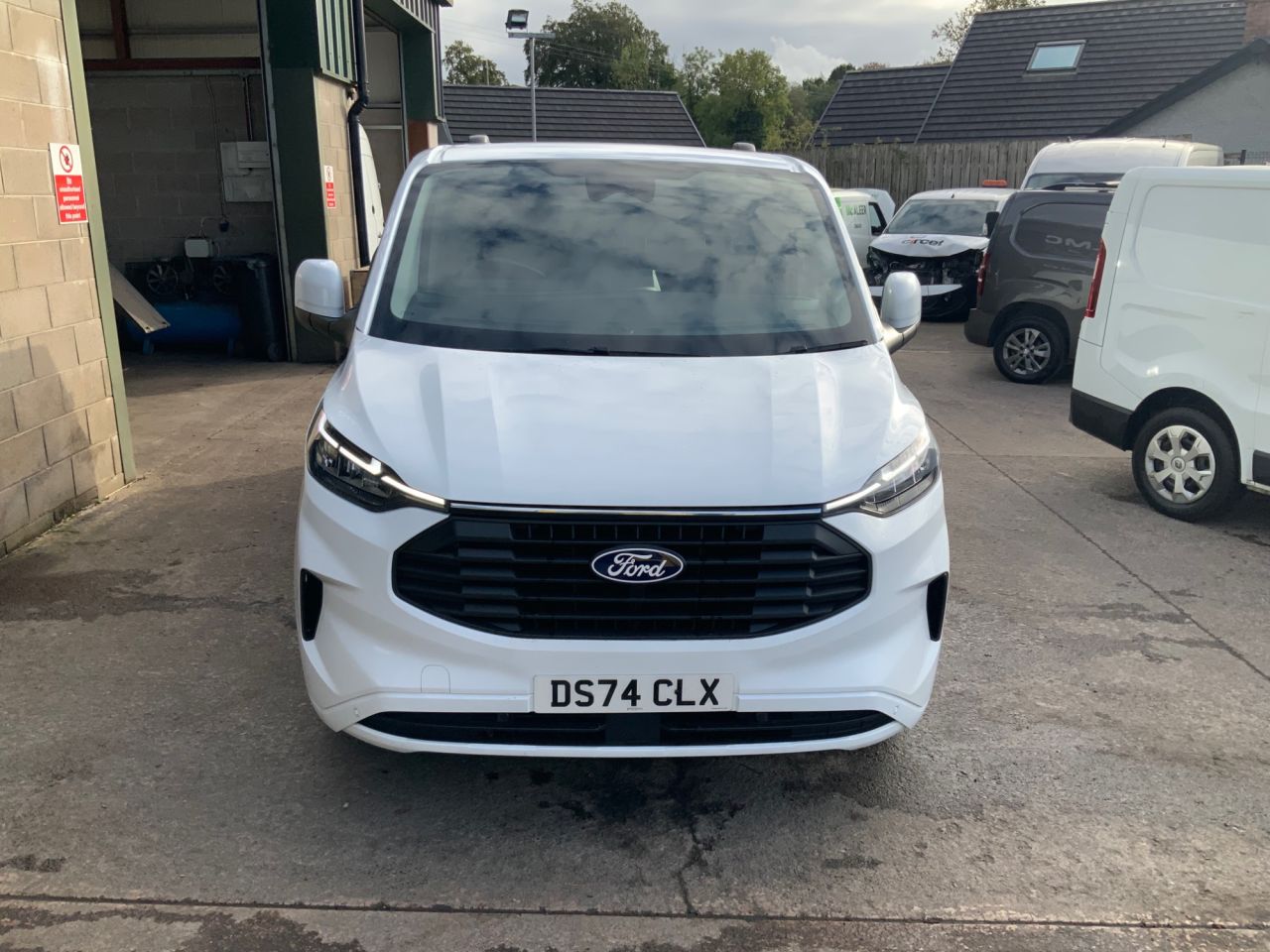 2024 FORD TRANSIT CUSTOM 2.0 280 EcoBlue Limited Panel Van 5dr Diesel Manual L1 H1 Euro 6 (s/s) (136 - vehicle photo 4 for sale on PureCar