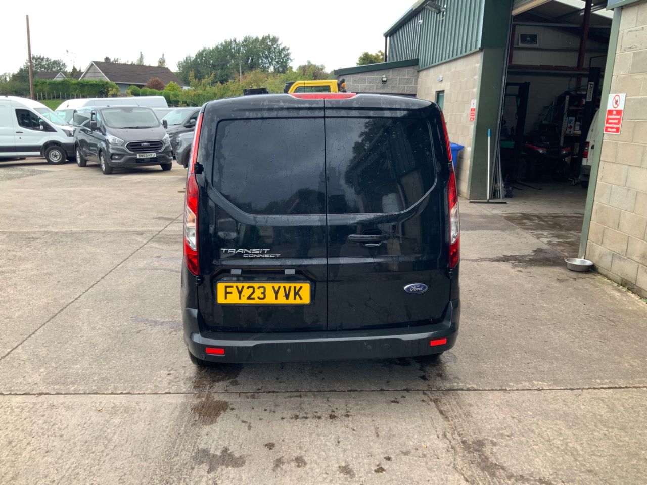 2023 FORD TRANSIT CONNECT 1.5 240 EcoBlue Limited Panel Van 5dr Diesel Manual L1 Euro 6 (s/s) (100 ps - vehicle photo 2 for sale on PureCar