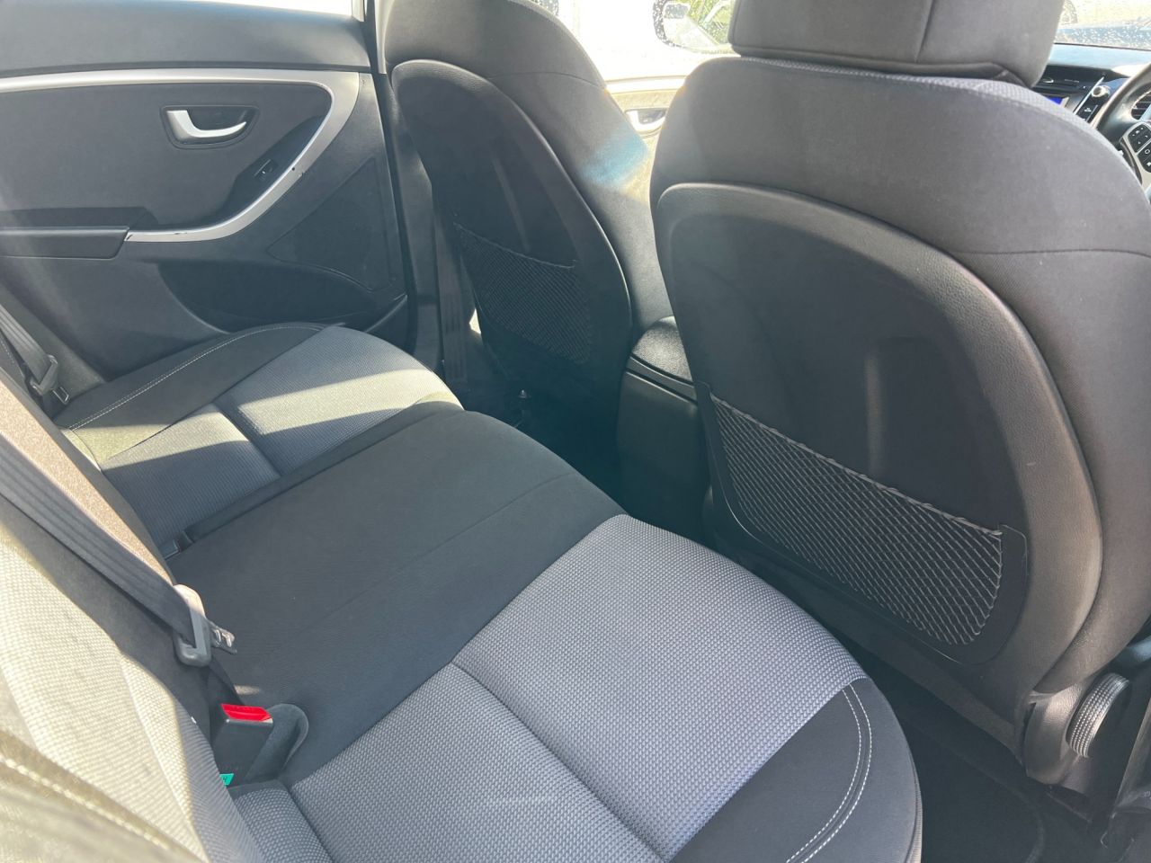 2016 HYUNDAI I30 1.6 CRDi Blue Drive SE Hatchback 5dr Diesel Manual Euro 6 (s/s) (110 ps) - vehicle photo 16 for sale on PureCar