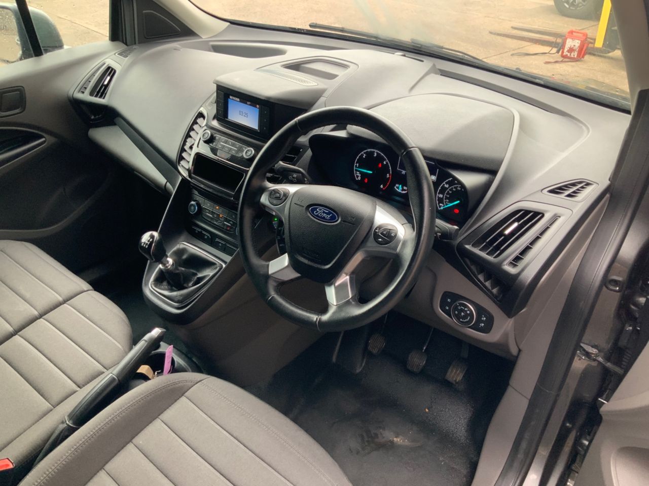 2023 FORD TRANSIT CONNECT 1.5 240 EcoBlue Limited Panel Van 5dr Diesel Manual L1 Euro 6 (s/s) (100 ps - vehicle photo 5 for sale on PureCar