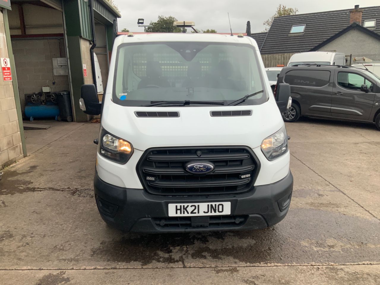 2021 FORD TRANSIT 2.0 350 EcoBlue HD Leader Chassis Cab 2dr Diesel Manual RWD L4 Euro 6 (s/s) - vehicle photo 4 for sale on PureCar