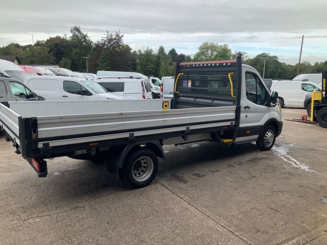 2023 FORD TRANSIT 2.0 350 EcoBlue HD Leader Chassis Cab 2dr Diesel Manual RWD L4 Euro 6 (s/s) - vehicle photo 3 for sale on PureCar