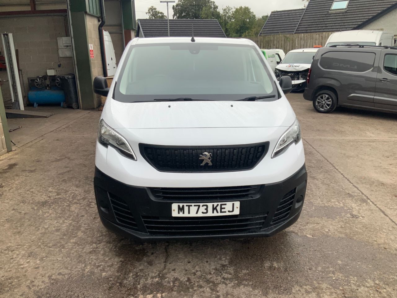 2023 PEUGEOT EXPERT 2.0 BlueHDi 1200 Professional Premium + Long Crew Van Double Cab 6dr Diesel - vehicle photo 6 for sale on PureCar