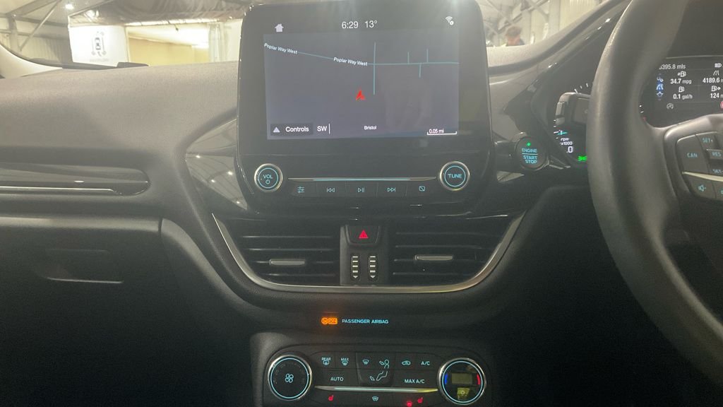 2019 Ford Fiesta — image 2