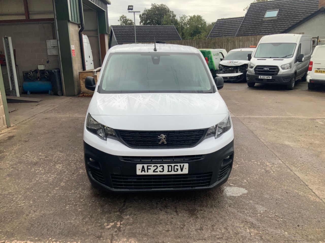 2023 PEUGEOT PARTNER 1.5 BlueHDi 1000 Professional Premium + Standard Panel Van 5dr Diesel Manua - vehicle photo 4 for sale on PureCar
