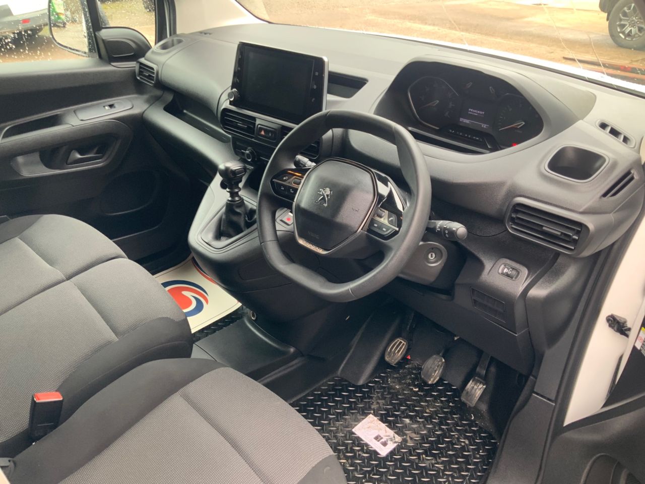 2023 PEUGEOT PARTNER 1.5 BlueHDi 1000 Professional Premium + Standard Panel Van 5dr Diesel Manua - vehicle photo 5 for sale on PureCar