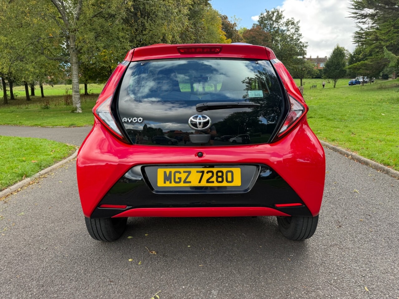 2019 TOYOTA AYGO 1.0 VVT-i x-play Hatchback 5dr Petrol Manual Euro 6 (71 ps) - vehicle photo 12 for sale on PureCar