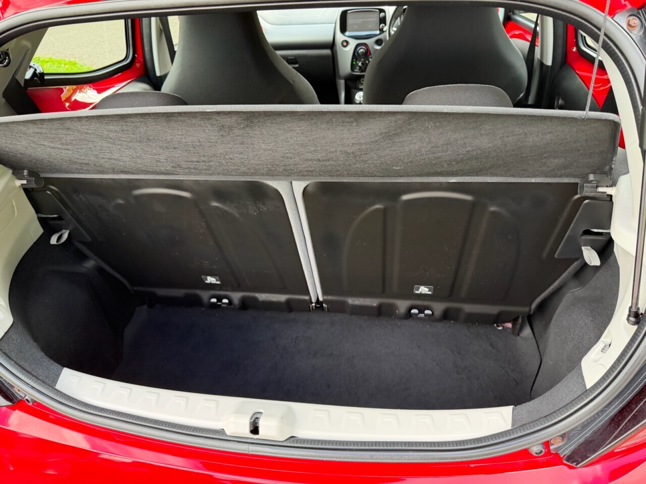 2019 TOYOTA AYGO 1.0 VVT-i x-play Hatchback 5dr Petrol Manual Euro 6 (71 ps) - vehicle photo 15 for sale on PureCar
