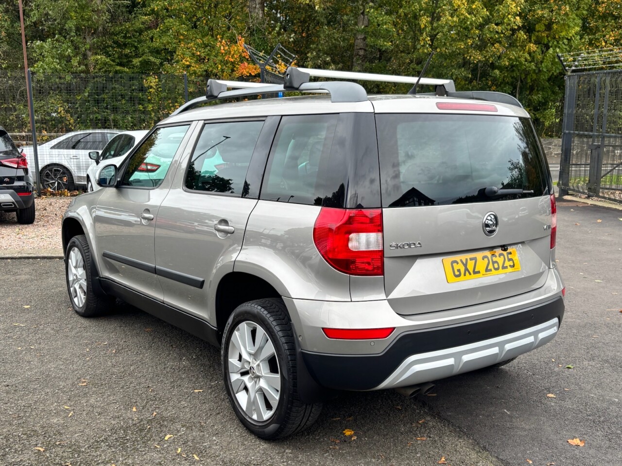 2014 SKODA YETI 2.0 TDI Elegance Outdoor 5dr Diesel Manual Euro 5 (110 ps) - vehicle photo 5 for sale on PureCar