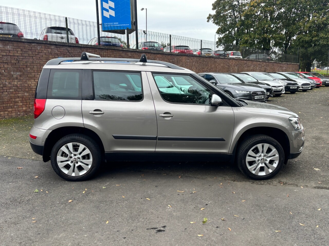 2014 SKODA YETI 2.0 TDI Elegance Outdoor 5dr Diesel Manual Euro 5 (110 ps) - vehicle photo 8 for sale on PureCar