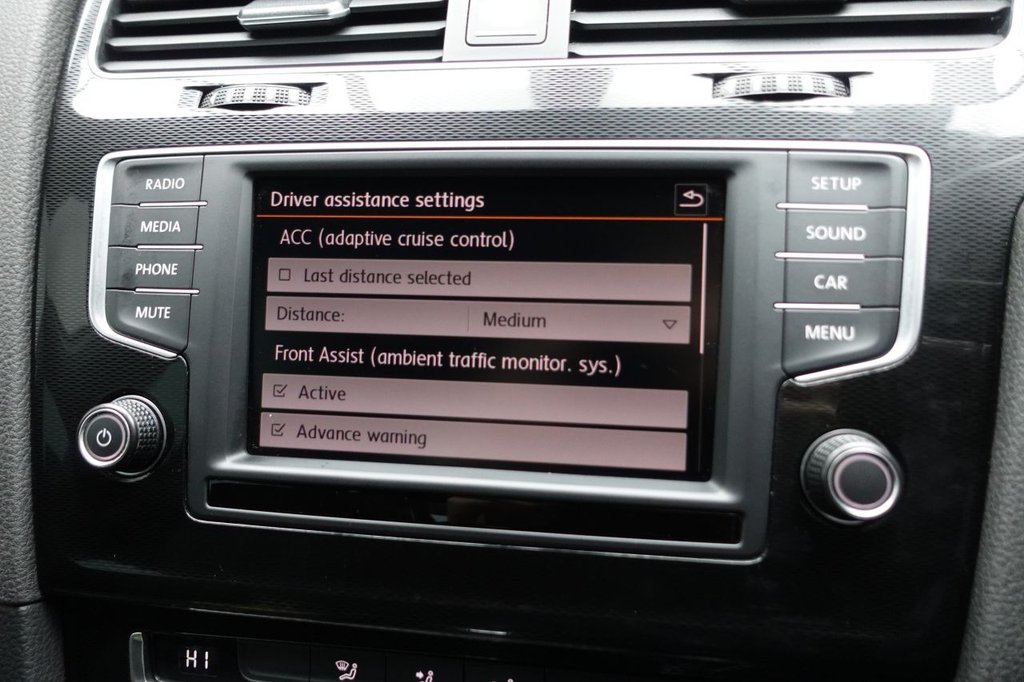 2016 Volkswagen Golf — image 16