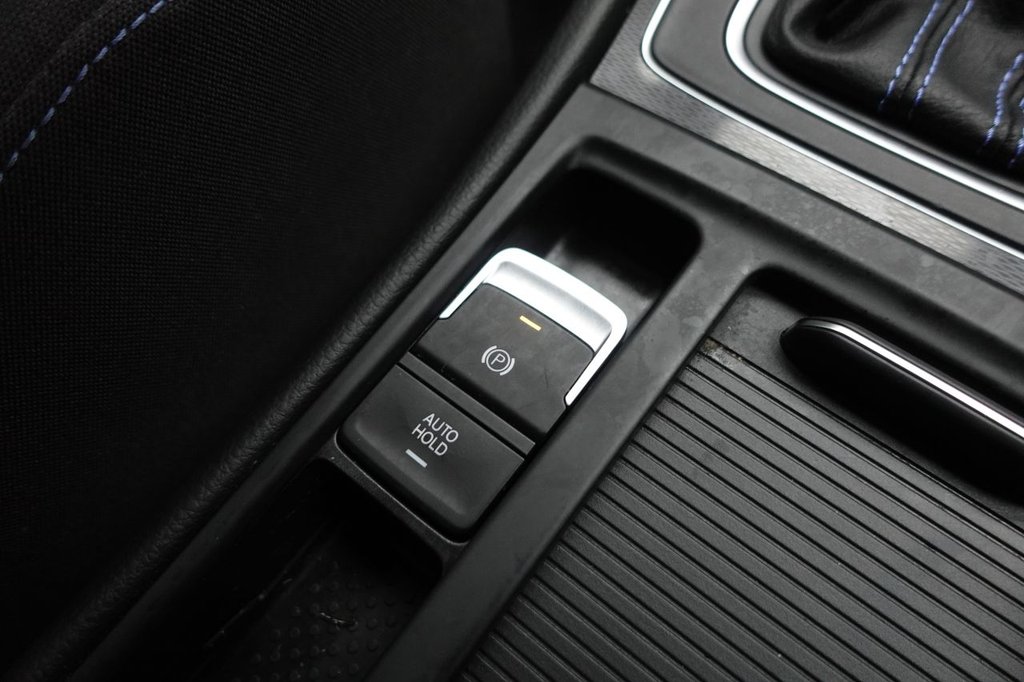 2016 Volkswagen Golf — image 27