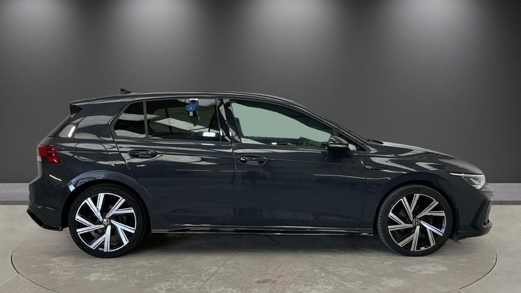 2022 Volkswagen Golf — image 5