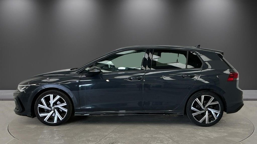 2022 Volkswagen Golf — image 6