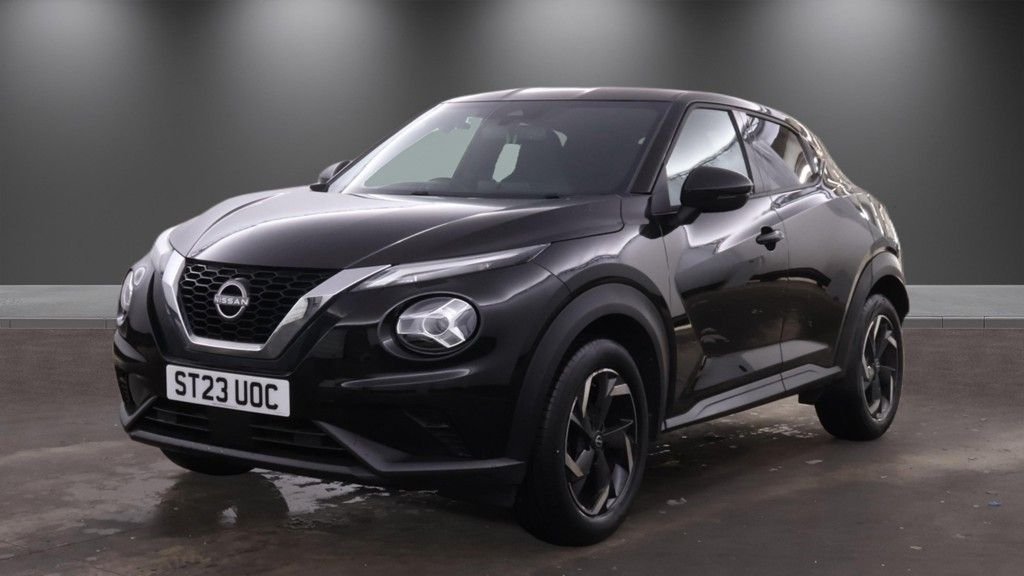2023 Nissan Juke — image 2
