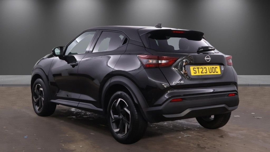 2023 Nissan Juke — image 3