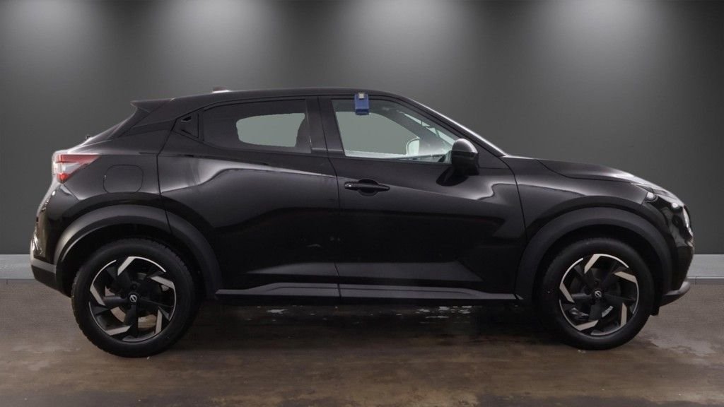 2023 Nissan Juke — image 5