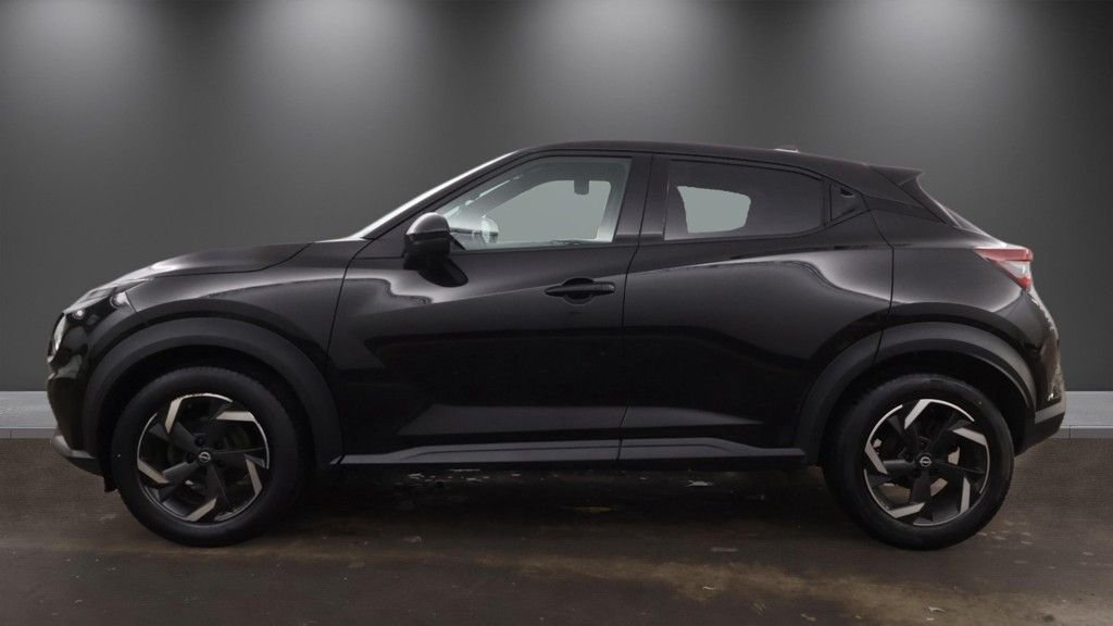 2023 Nissan Juke — image 6