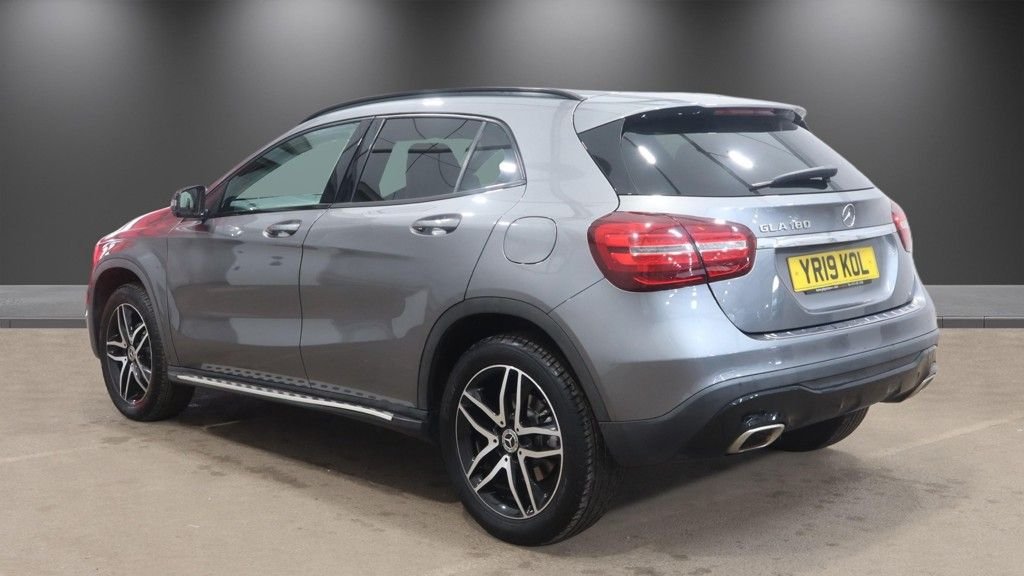 2019 Mercedes-Benz GLA — image 3