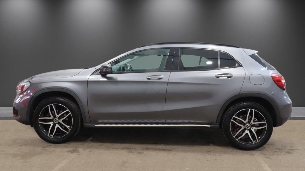 2019 Mercedes-Benz GLA — image 6